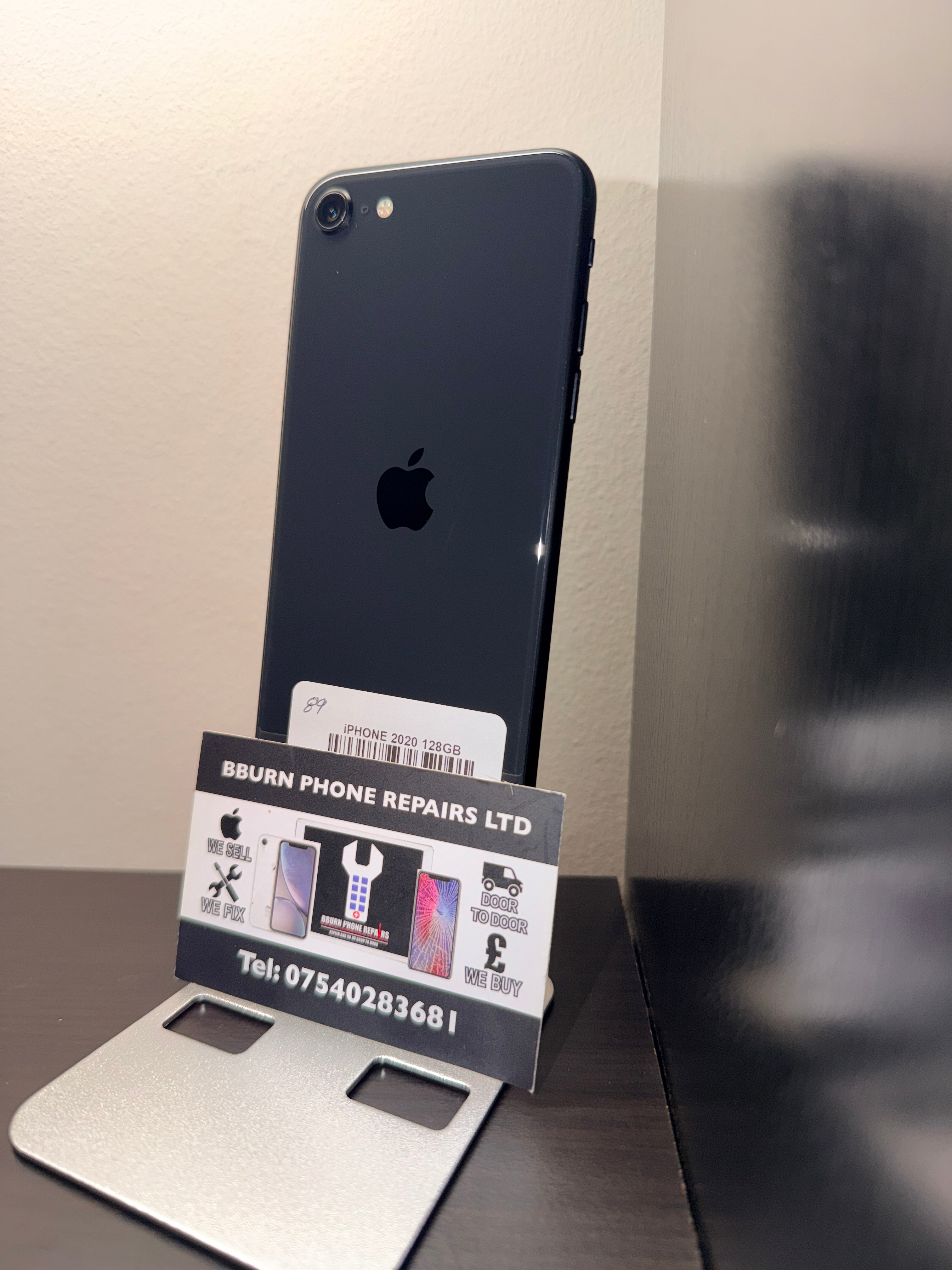 iPhone SE 2020 64gb Grade A Pristine Condition Orginal Handset no updating issues latest IOS